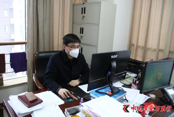 平凡中的堅(jiān)守：疫情不退，我們不撤