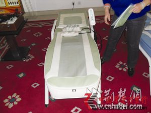 “喜來健”高價理療床專騙老人錢 治療后病情加重